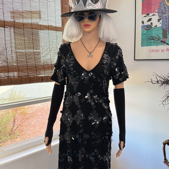 Nanette Lepore~100% Merino Black~V-Neck Stretchy Paillet Dress~Size Medium - Picture 4 of 5